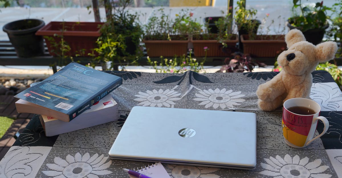 Making the Most of Your Garden Office with Versatile Furniture